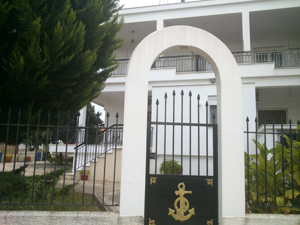 Kalaitzis Apartments Kalyves Polygyrou Екстериор снимка