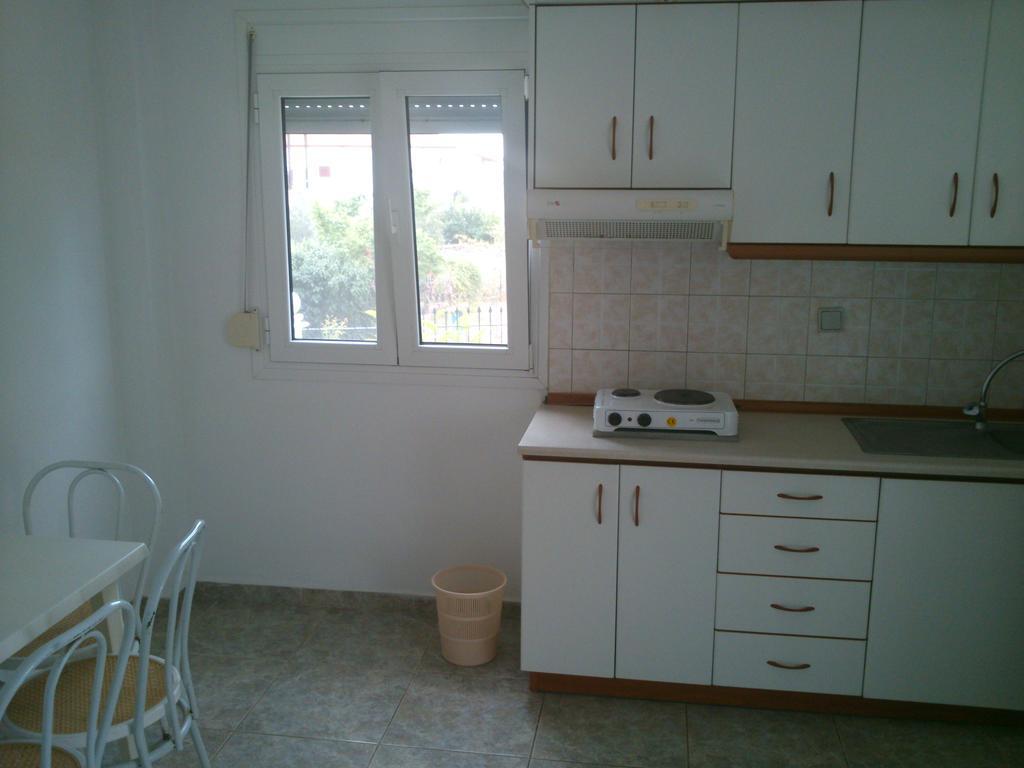 Kalaitzis Apartments Kalyves Polygyrou Екстериор снимка