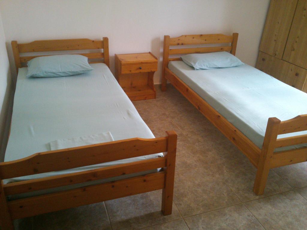 Kalaitzis Apartments Kalyves Polygyrou Екстериор снимка